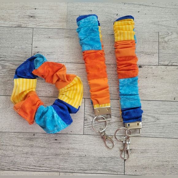 🍭 SCRUNCHIE KEY FOBS & HAIR TIE Key Chains Wallet handle - Picture 4 of 4